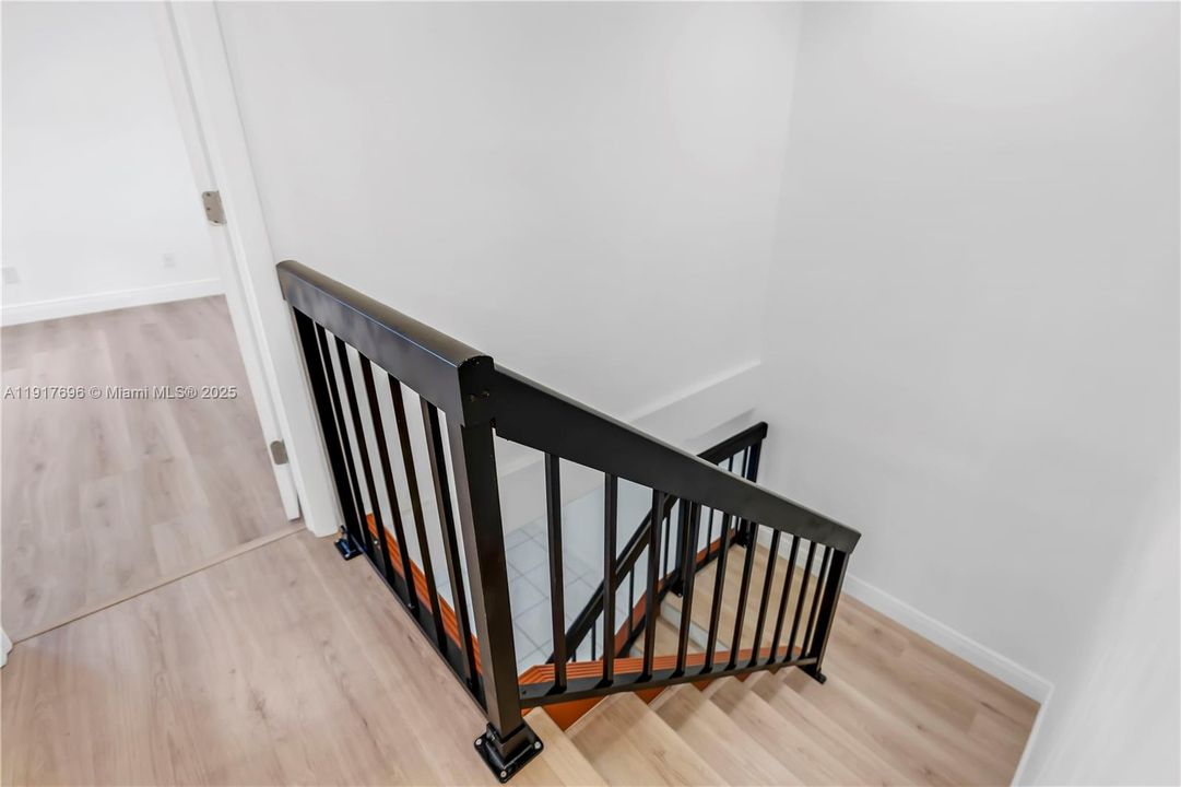 For Rent: $3,200 (3 beds, 2 baths, 1577 Square Feet)