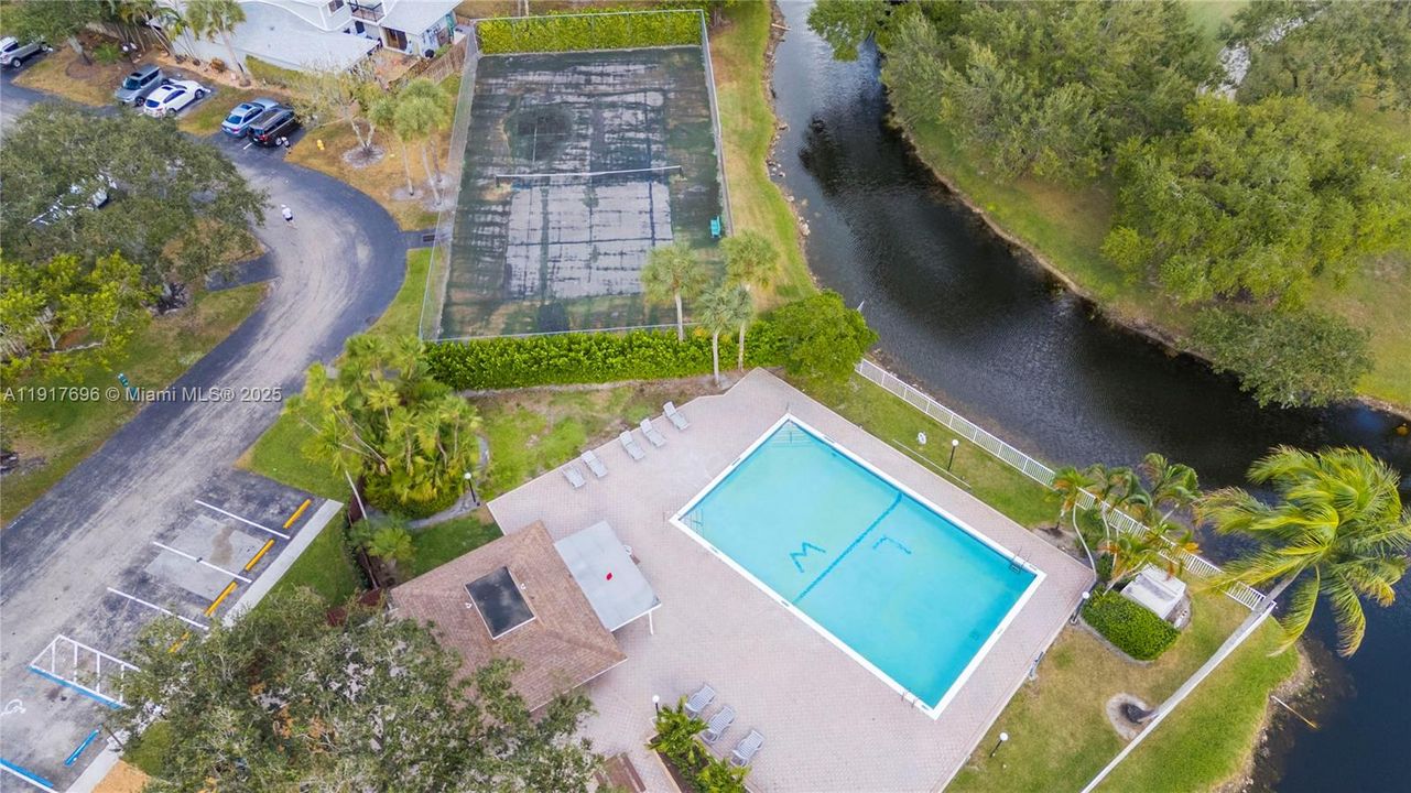 For Rent: $3,200 (3 beds, 2 baths, 1577 Square Feet)