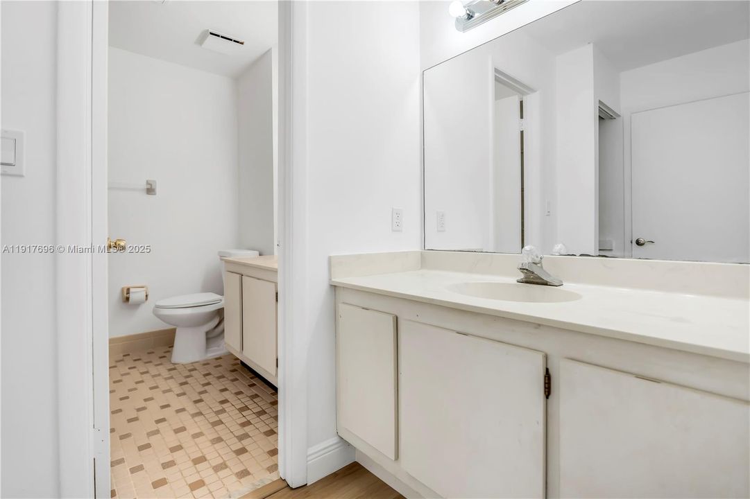 For Rent: $3,200 (3 beds, 2 baths, 1577 Square Feet)