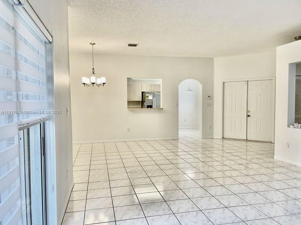 For Rent: $3,590 (3 beds, 2 baths, 1595 Square Feet)