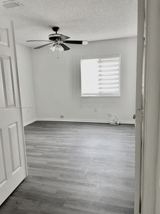 For Rent: $3,590 (3 beds, 2 baths, 1595 Square Feet)