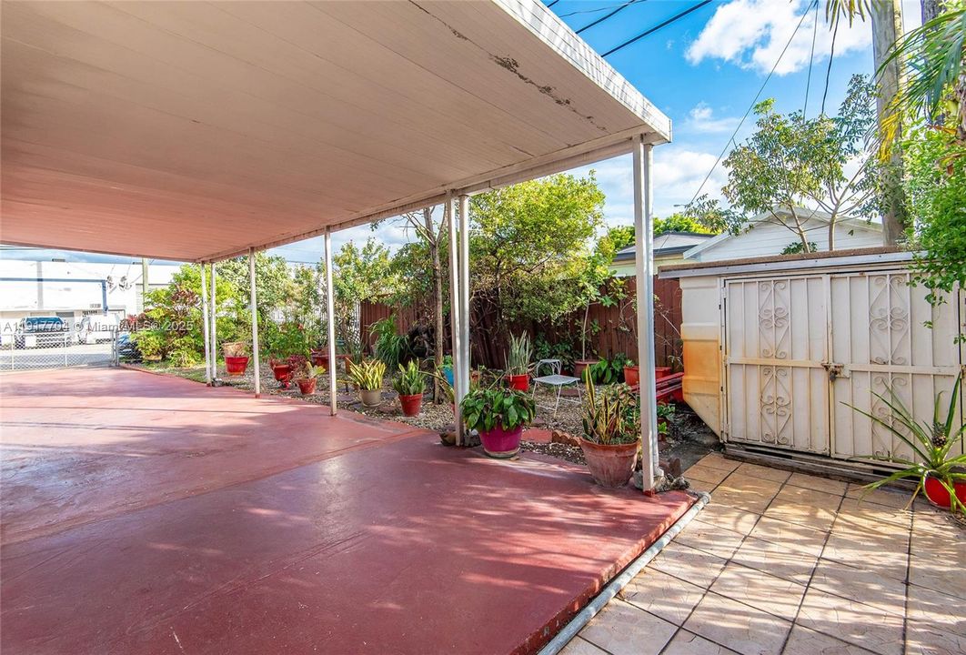 待售: $635,000 (0 贝兹, 0 浴室, 1529 平方英尺)