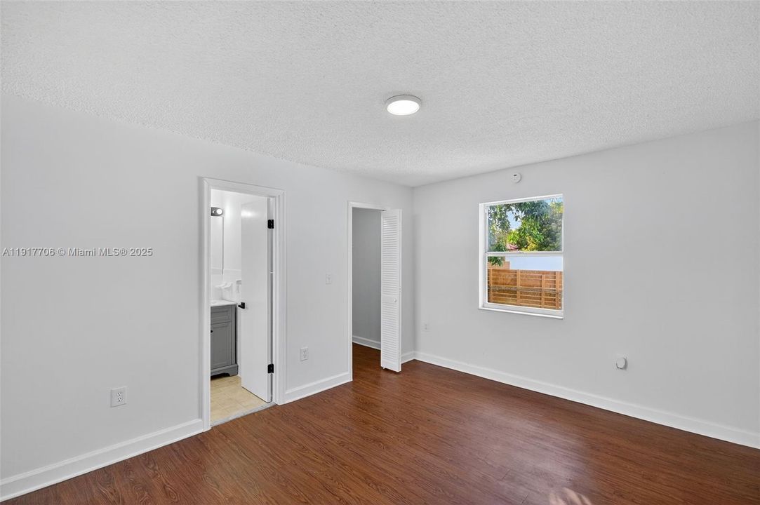 Active With Contract: $649,000 (3 beds, 3 baths, 1555 Square Feet)