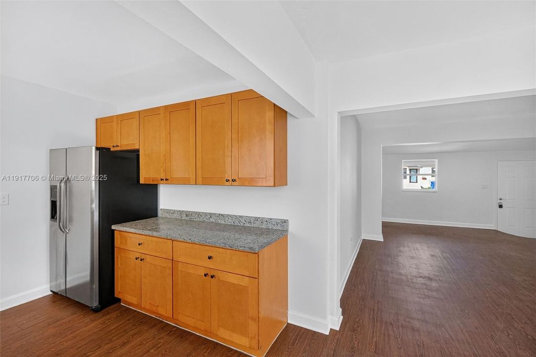 Active With Contract: $649,000 (3 beds, 3 baths, 1555 Square Feet)