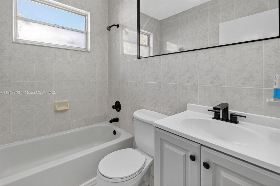 Active With Contract: $649,000 (3 beds, 3 baths, 1555 Square Feet)