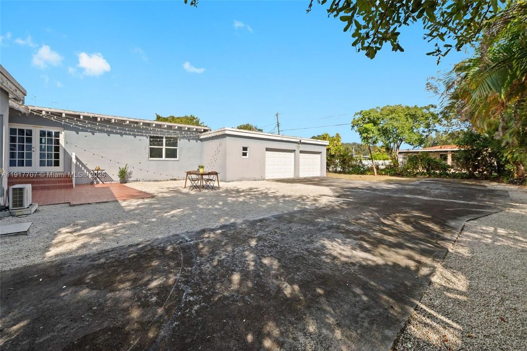 En Venta: $799,000 (3 camas, 2 baños, 1734 Pies cuadrados)