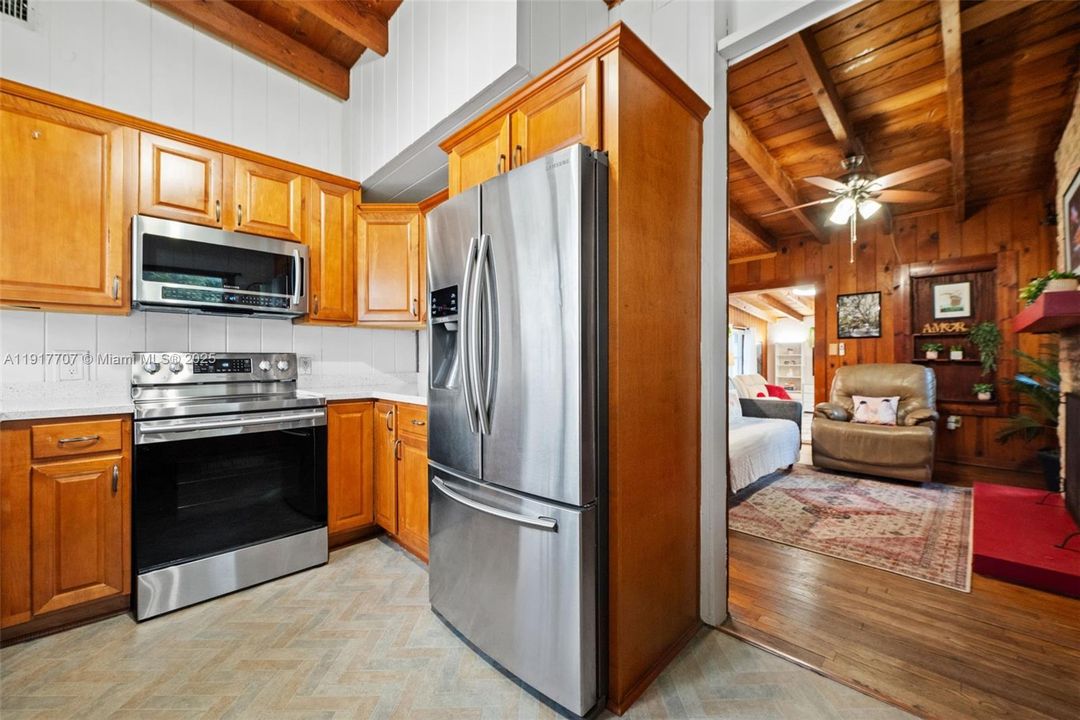 En Venta: $799,000 (3 camas, 2 baños, 1734 Pies cuadrados)