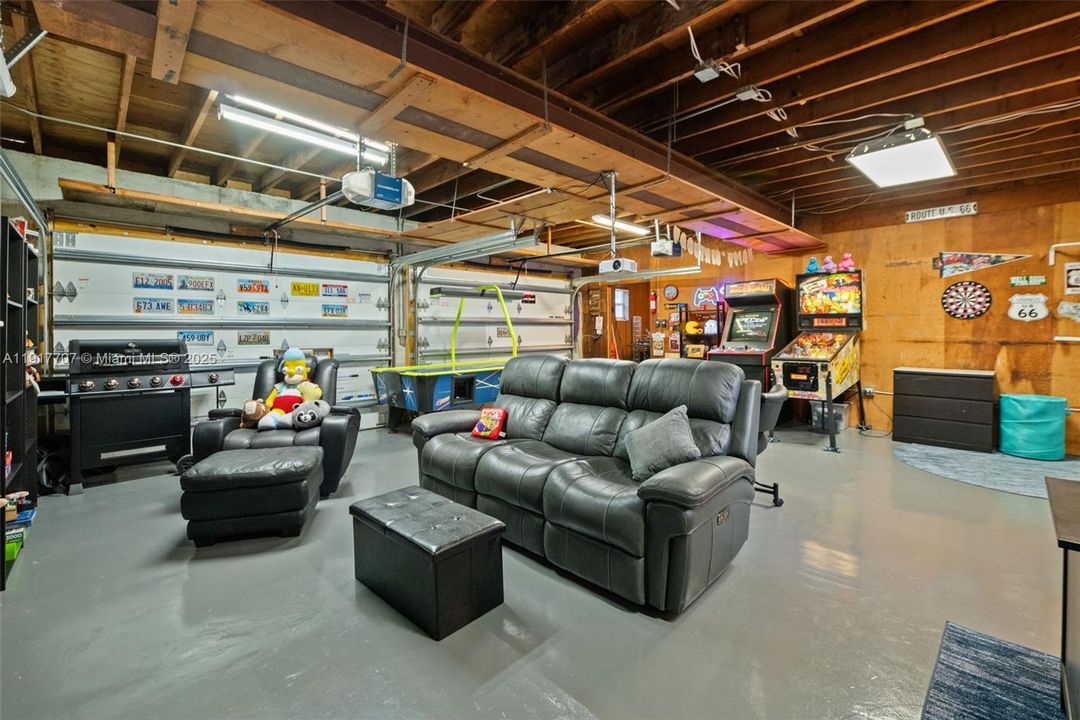 En Venta: $799,000 (3 camas, 2 baños, 1734 Pies cuadrados)