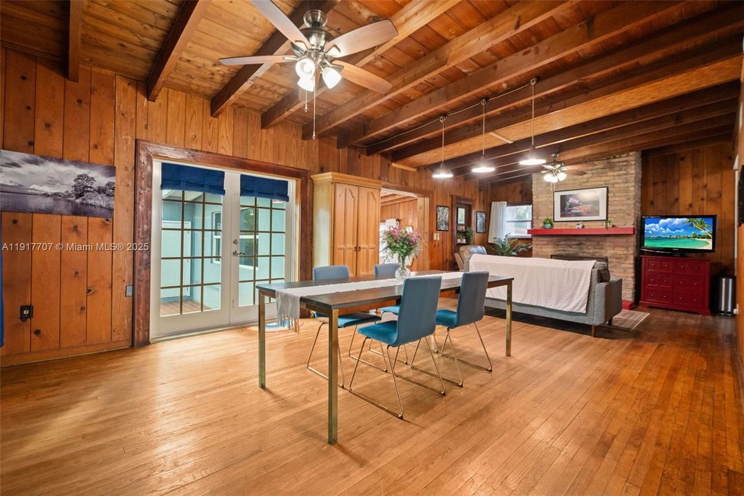 En Venta: $799,000 (3 camas, 2 baños, 1734 Pies cuadrados)