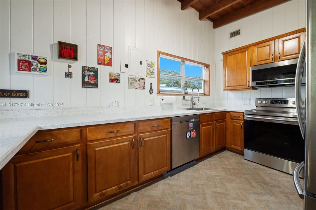 En Venta: $799,000 (3 camas, 2 baños, 1734 Pies cuadrados)