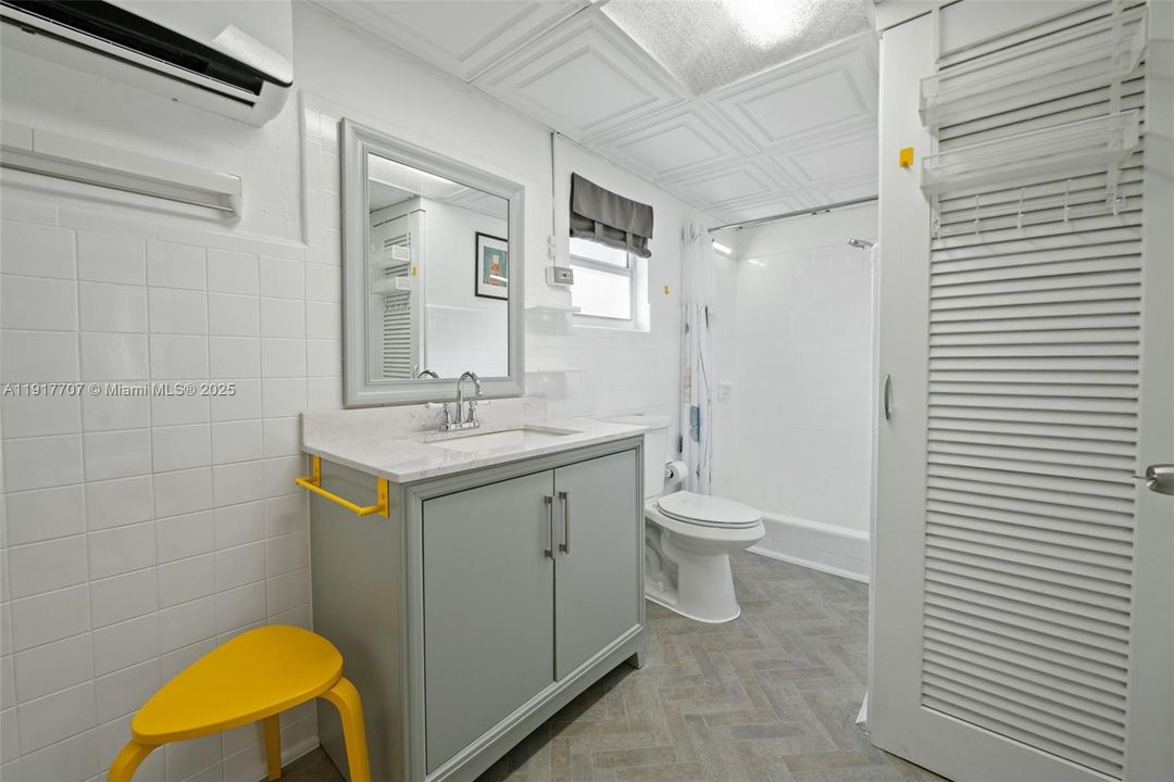 En Venta: $799,000 (3 camas, 2 baños, 1734 Pies cuadrados)