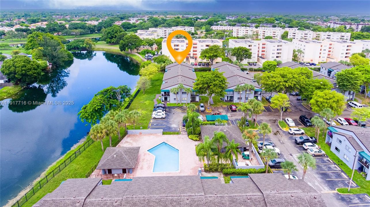 For Rent: $2,100 (2 beds, 1 baths, 784 Square Feet)