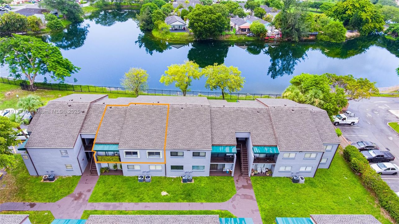 For Rent: $2,100 (2 beds, 1 baths, 784 Square Feet)