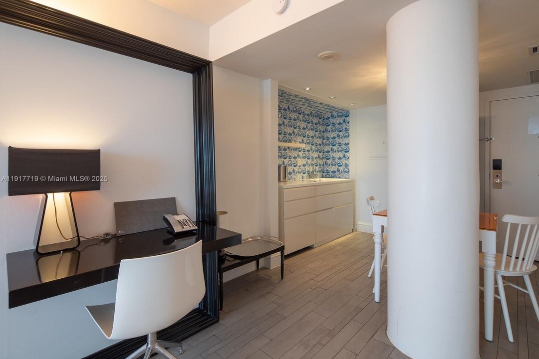 待售: $295,000 (1 贝兹, 1 浴室, 0 平方英尺)