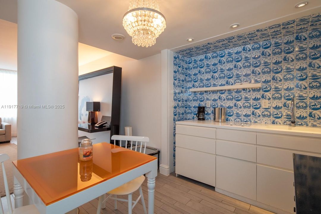 待售: $295,000 (1 贝兹, 1 浴室, 0 平方英尺)