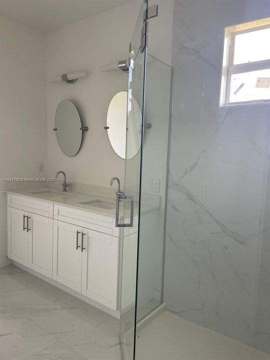 待售: $330,000 (3 贝兹, 2 浴室, 1357 平方英尺)