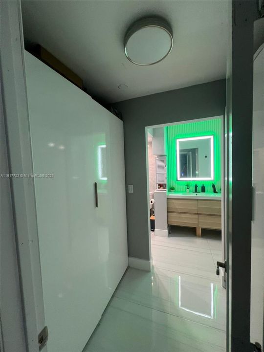 待售: $525,000 (2 贝兹, 2 浴室, 1217 平方英尺)