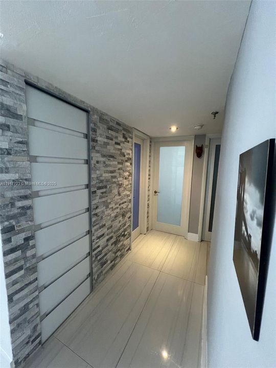 待售: $525,000 (2 贝兹, 2 浴室, 1217 平方英尺)