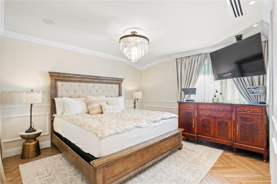 En Renta: $23,000 (5 camas, 3 baños, 2690 Pies cuadrados)