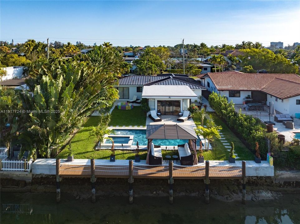 En Renta: $23,000 (5 camas, 3 baños, 2690 Pies cuadrados)