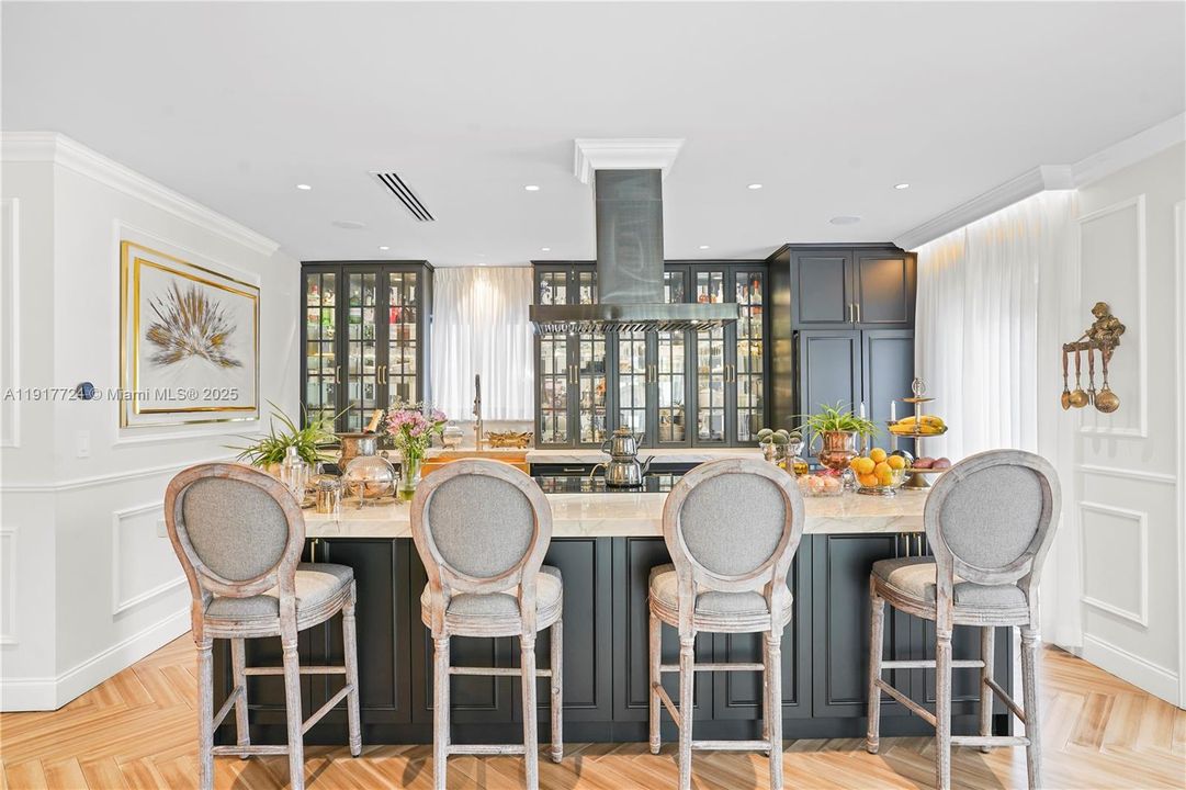 En Renta: $23,000 (5 camas, 3 baños, 2690 Pies cuadrados)