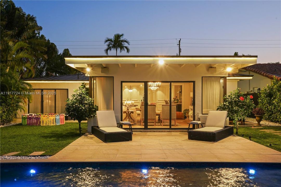 En Renta: $23,000 (5 camas, 3 baños, 2690 Pies cuadrados)