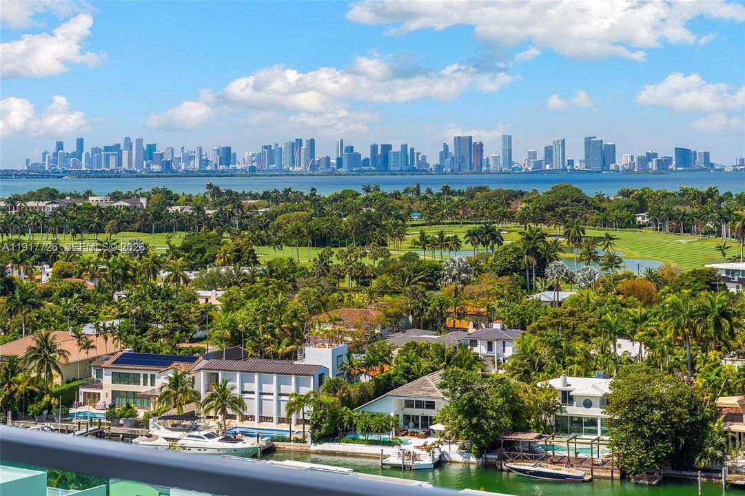 En Venta: $4,499,000 (3 camas, 3 baños, 3211 Pies cuadrados)