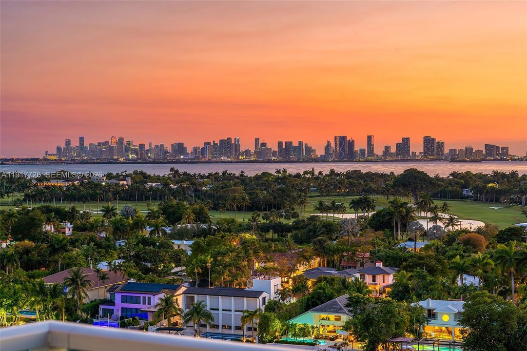 En Venta: $4,499,000 (3 camas, 3 baños, 3211 Pies cuadrados)