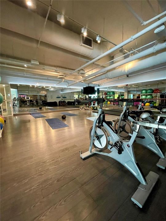 For Sale: $4,600,000 (3 beds, 3 baths, 3211 Square Feet)