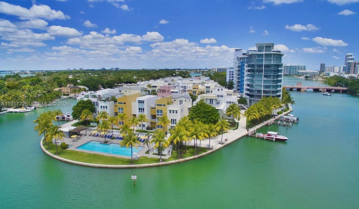 En Venta: $4,499,000 (3 camas, 3 baños, 3211 Pies cuadrados)