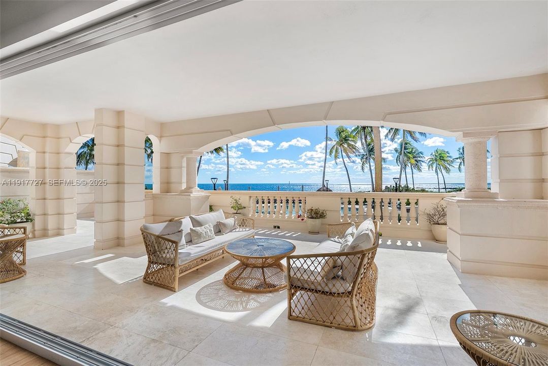 出租: $30,000 (2 贝兹, 2 浴室, 2530 平方英尺)