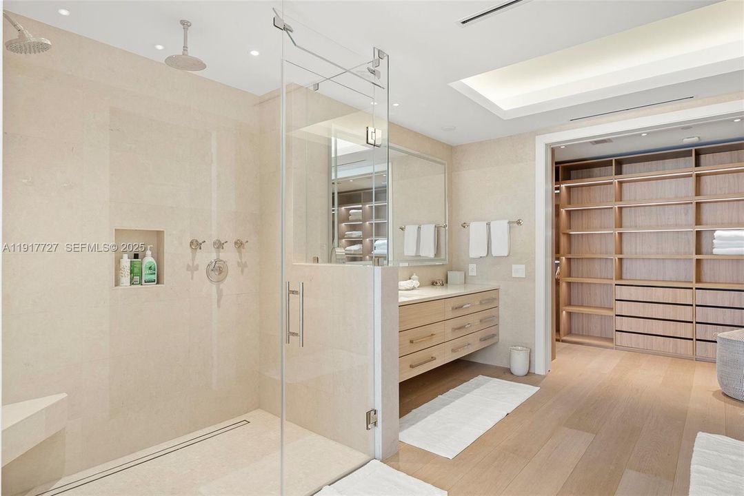 出租: $30,000 (2 贝兹, 2 浴室, 2530 平方英尺)