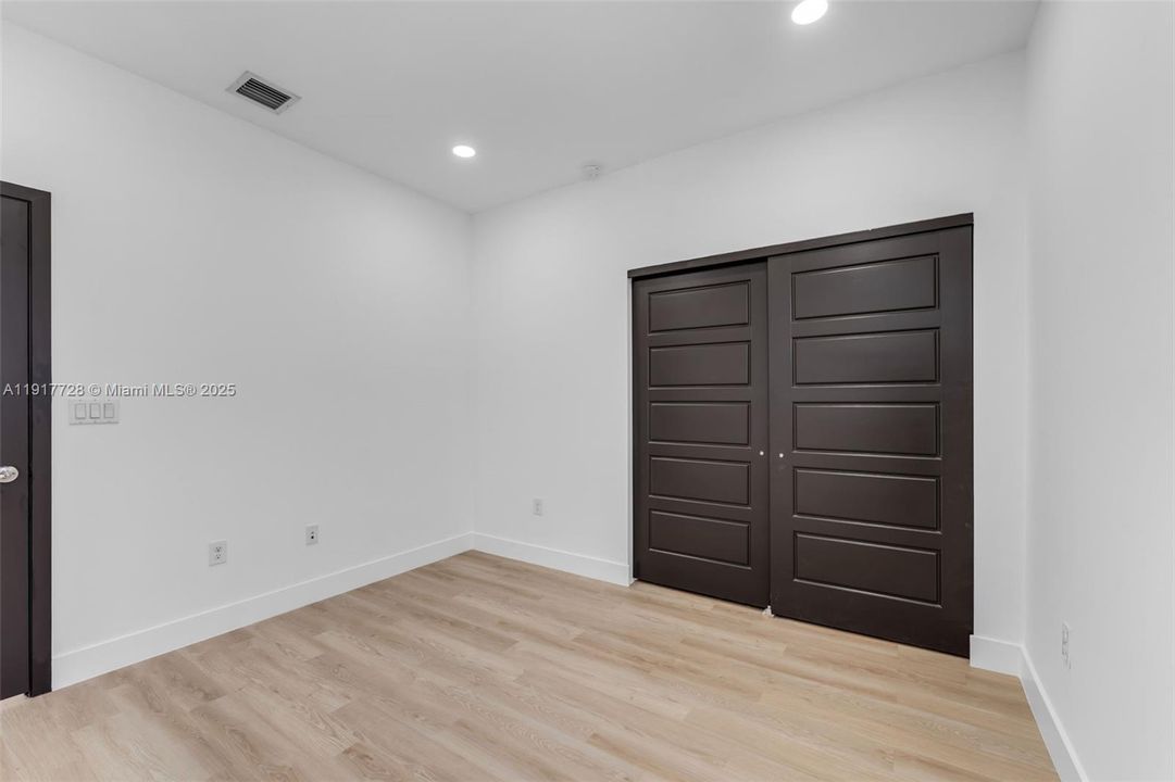 For Rent: $4,999 (4 beds, 3 baths, 2597 Square Feet)