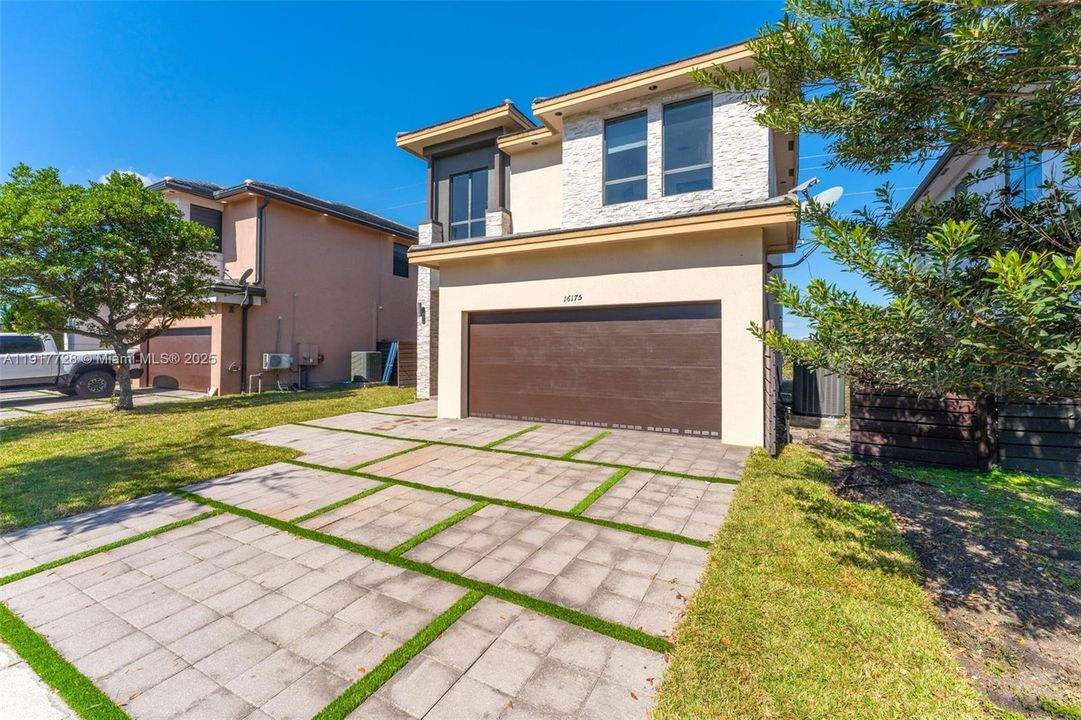 For Rent: $4,999 (4 beds, 3 baths, 2597 Square Feet)