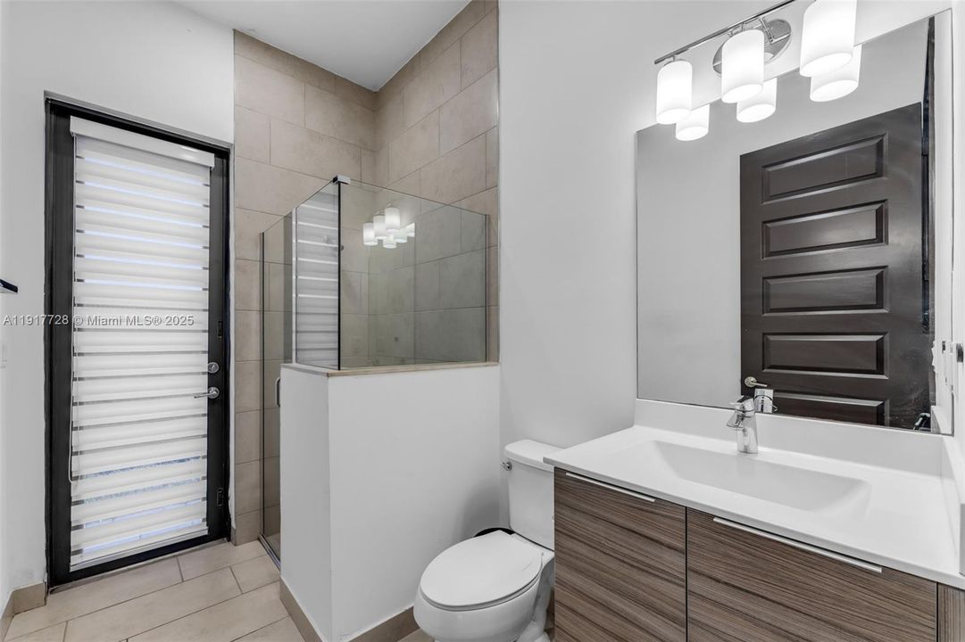 For Rent: $4,999 (4 beds, 3 baths, 2597 Square Feet)