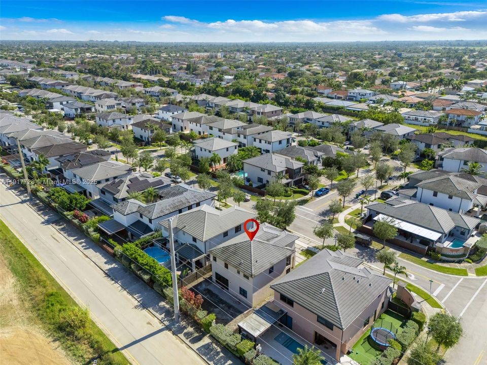 For Rent: $4,999 (4 beds, 3 baths, 2597 Square Feet)