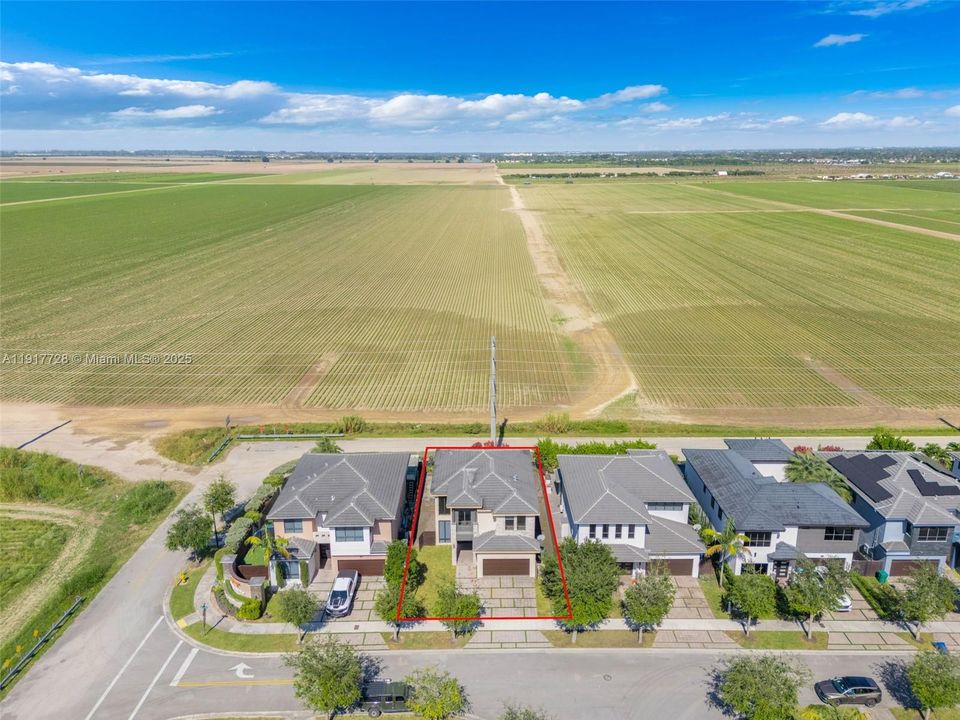 For Rent: $4,999 (4 beds, 3 baths, 2597 Square Feet)