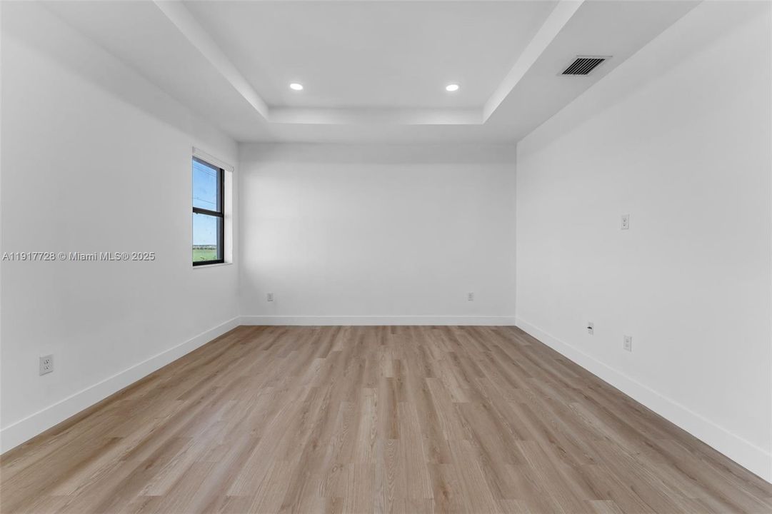 For Rent: $4,999 (4 beds, 3 baths, 2597 Square Feet)