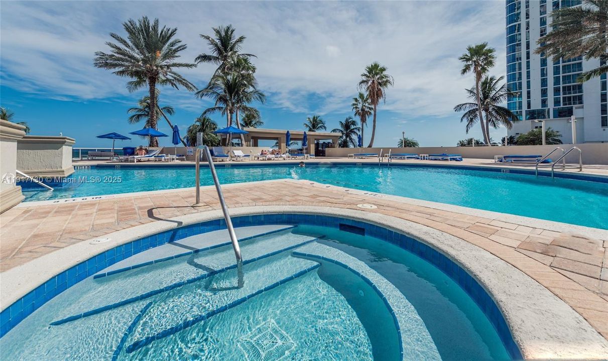 En Venta: $1,849,000 (3 camas, 3 baños, 1840 Pies cuadrados)