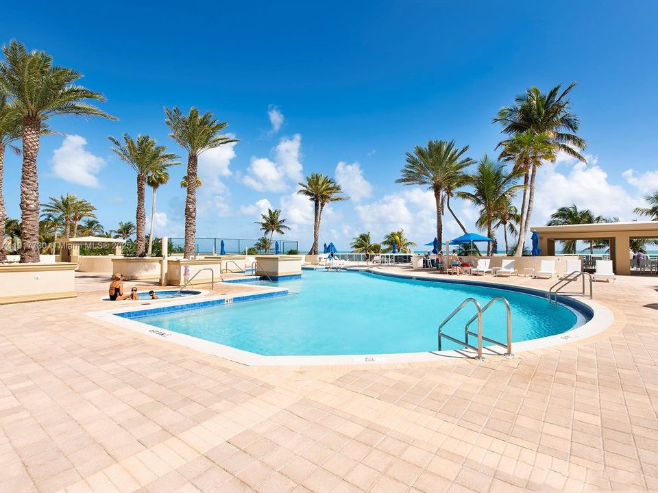 En Venta: $1,849,000 (3 camas, 3 baños, 1840 Pies cuadrados)