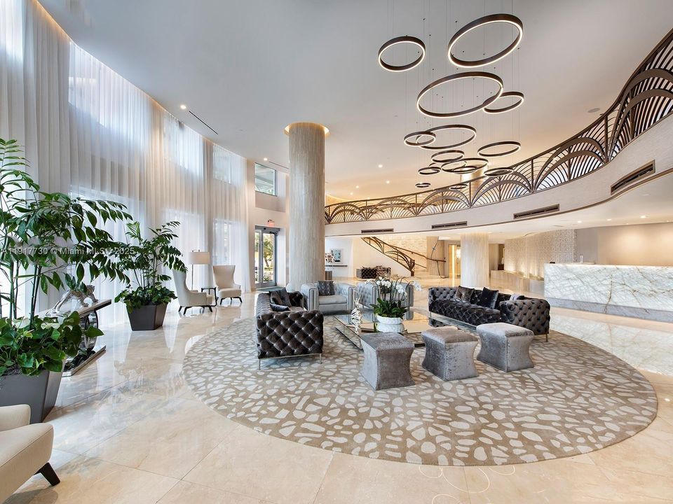 En Venta: $1,849,000 (3 camas, 3 baños, 1840 Pies cuadrados)