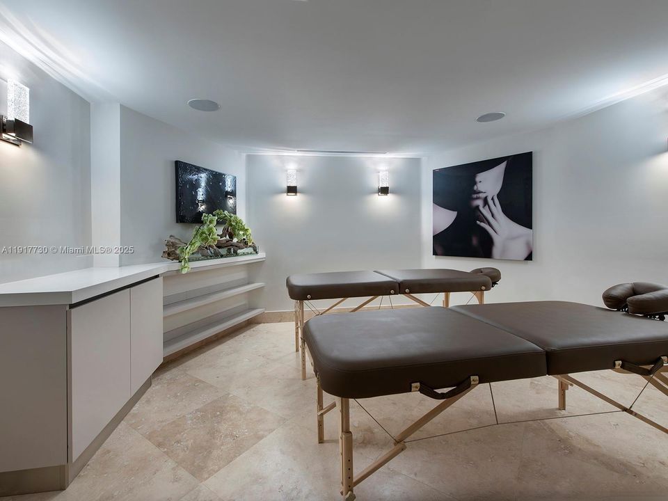 En Venta: $1,849,000 (3 camas, 3 baños, 1840 Pies cuadrados)