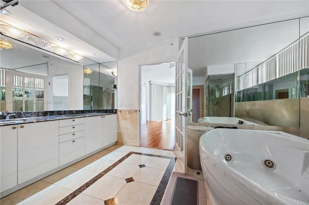 En Venta: $1,849,000 (3 camas, 3 baños, 1840 Pies cuadrados)