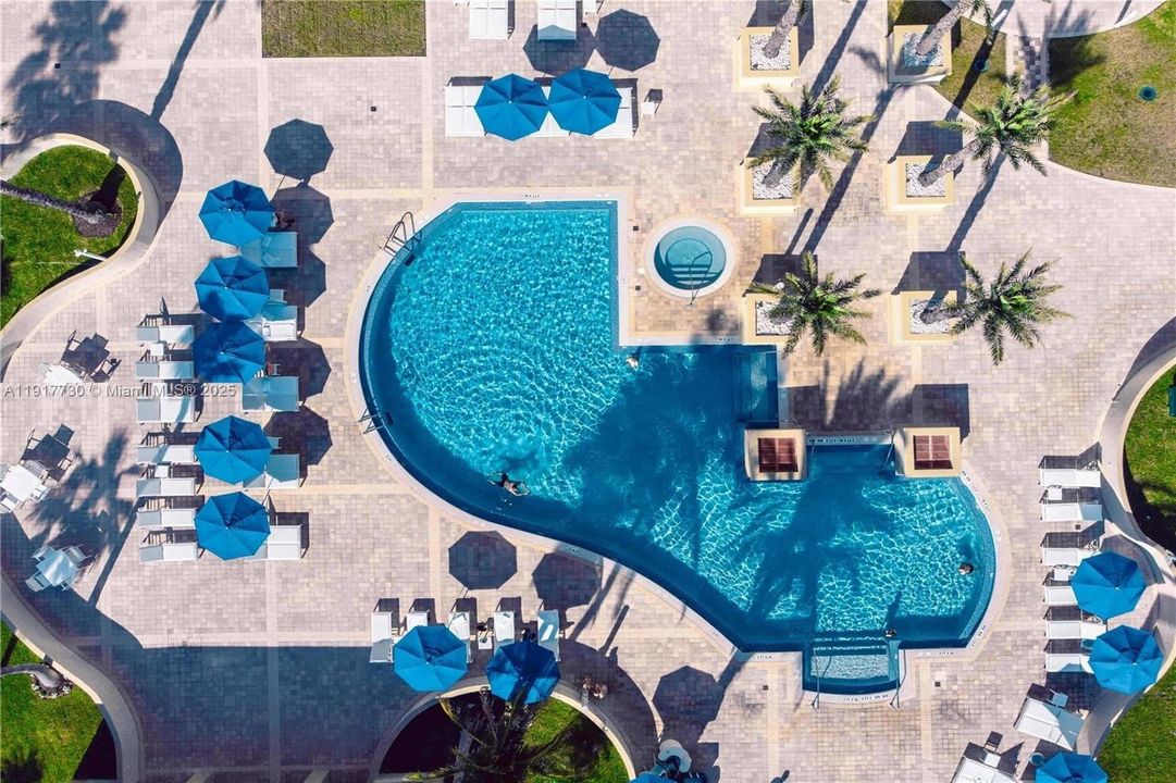 En Venta: $1,849,000 (3 camas, 3 baños, 1840 Pies cuadrados)