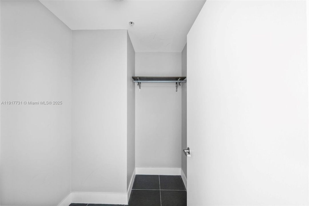 待售: $759,000 (2 贝兹, 2 浴室, 1262 平方英尺)