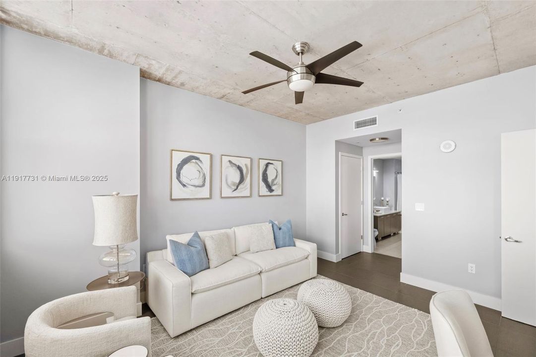 待售: $759,000 (2 贝兹, 2 浴室, 1262 平方英尺)