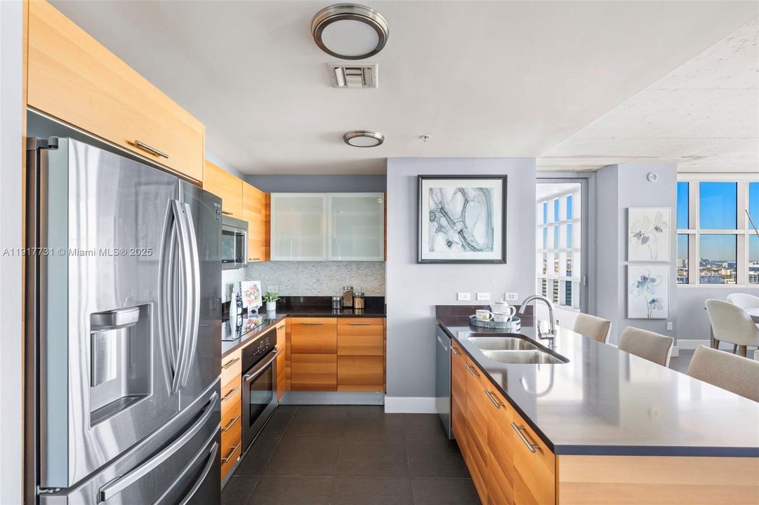 待售: $759,000 (2 贝兹, 2 浴室, 1262 平方英尺)