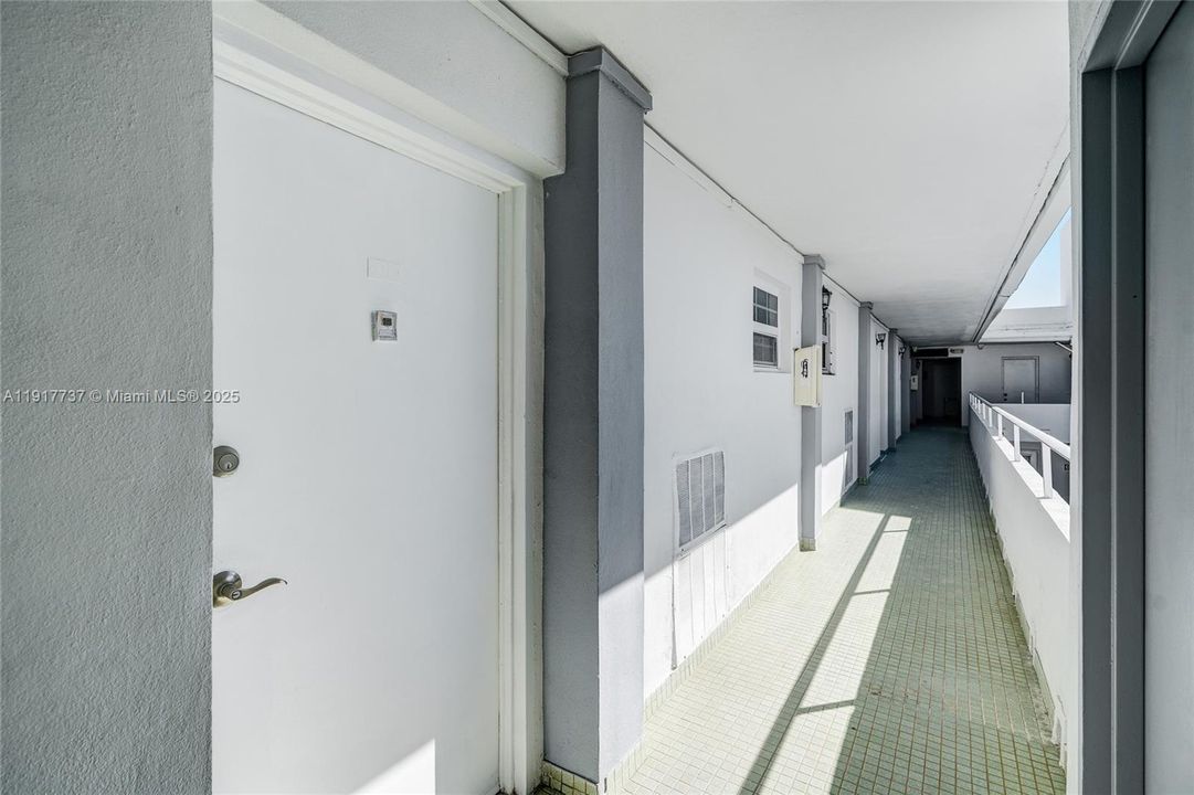 На продажу: $299,000 (1 спален, 1 ванн, 791 Квадратных фут)