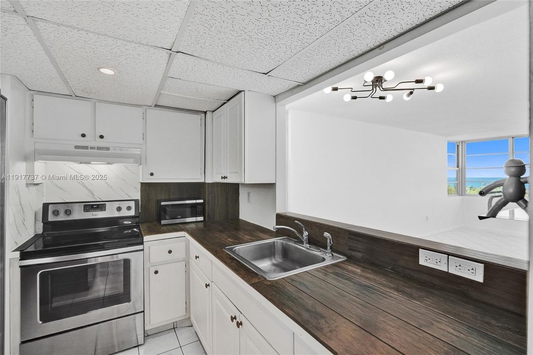 На продажу: $299,000 (1 спален, 1 ванн, 791 Квадратных фут)