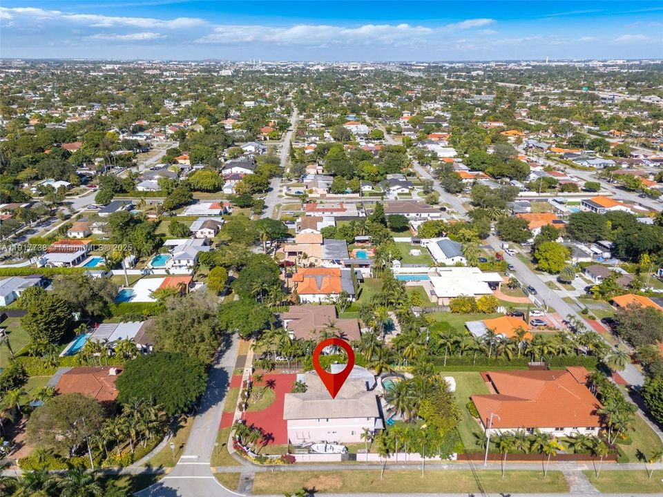 For Sale: $1,649,000 (6 beds, 4 baths, 4203 Square Feet)